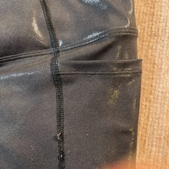 PINK Victoria's Secret Glossy Charcoal Leggings 1424 - Picture 3 of 5